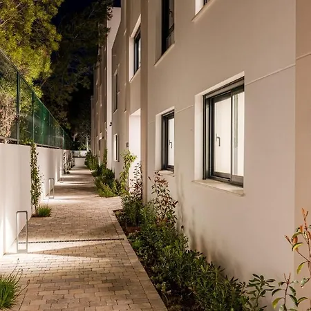 On The Golden Mile Apartment