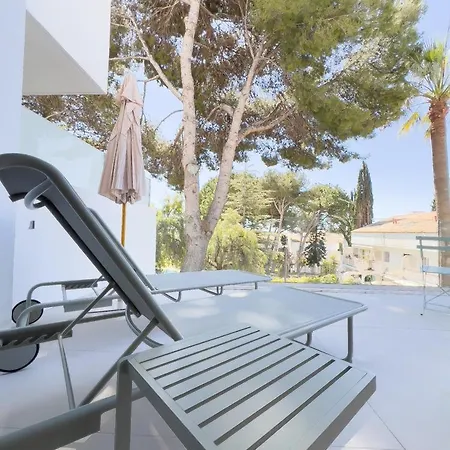 Apartment On The Golden Mile Marbella