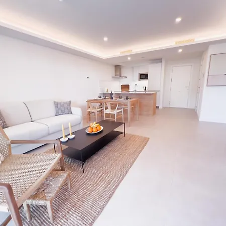 On The Golden Mile Apartment *