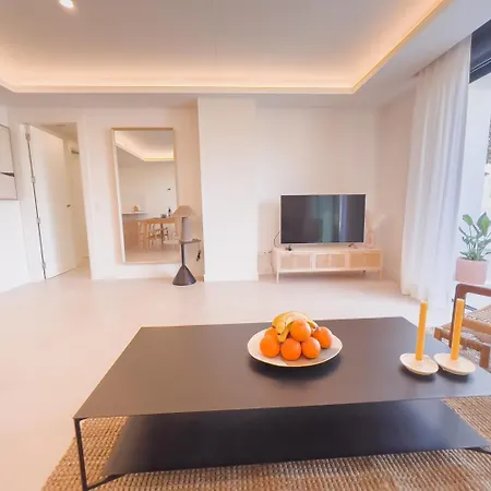 Apartment On The Golden Mile *