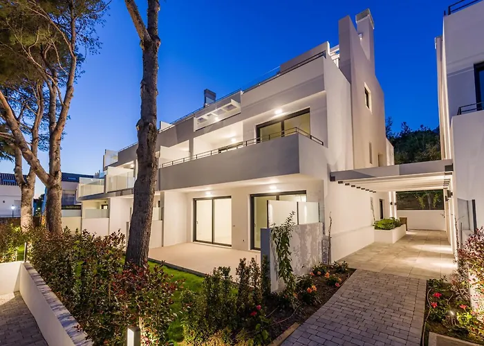 Апартаменты On The Golden Mile