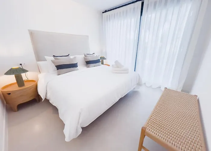 Апартаменты On The Golden Mile *