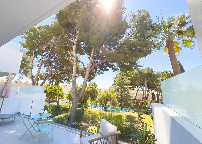 On The Golden Mile Апартаменты Марбелья